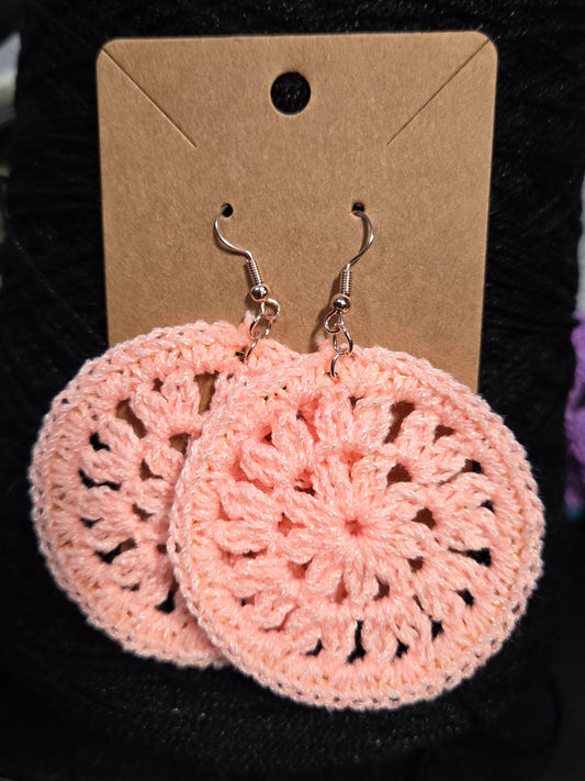 Crochet flower earrings (coral)